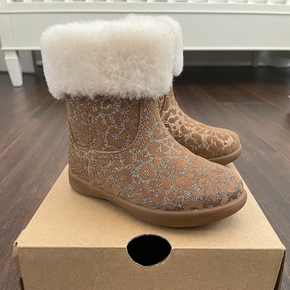 UGGS baby girl